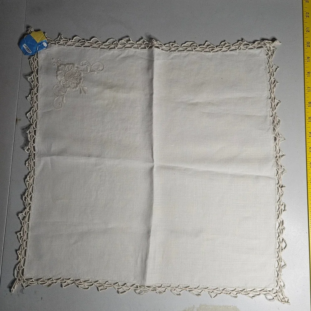 Vintage Cream Linen Napkins Hand Embroidered Floral Crocheted Lace Trim Set of 2